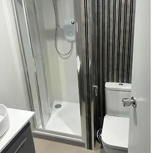 https://east-west-guest-house.hotelsaberdeenuk.com